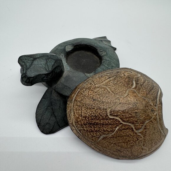 Vintage Hand Carved Wood Sea Turtle Trinket Box or Ashtray Removable Top - Picture 4 of 8